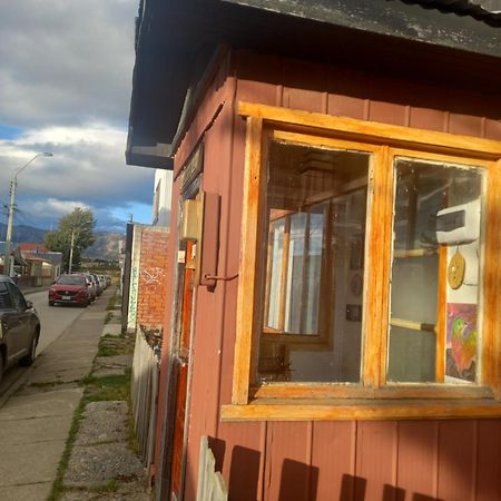 Isaac House Hotel Пуерто Наталес Екстериор снимка